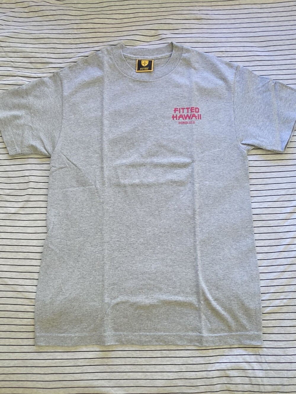 Fitted Hawaii Grey Tee with Pink Logo